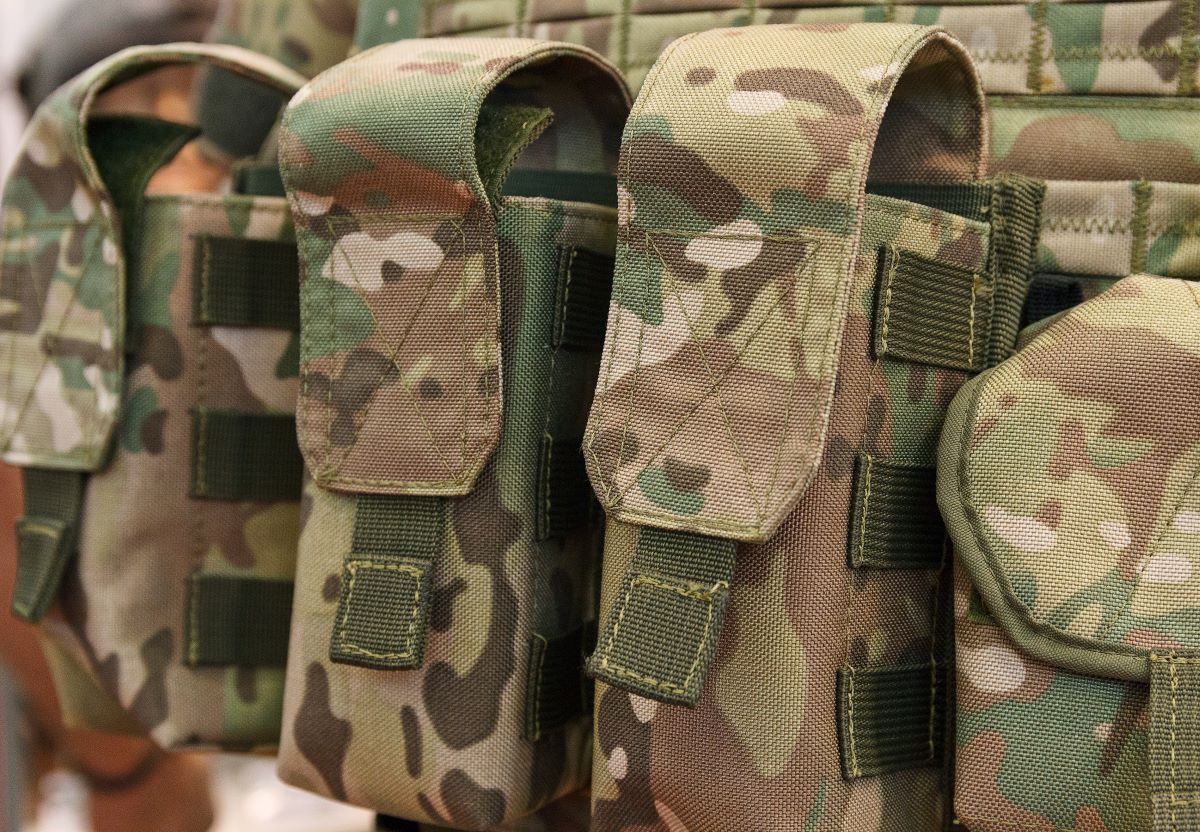 Conheça o Cordura ® 1000: tecido de alta resistência da Tecelagem Oyapoc para produtos militares e apaixonados por aventura